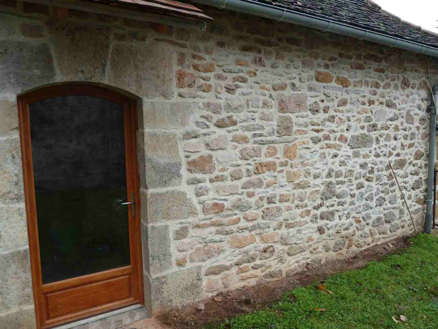 Joint à la chaux, façade en pierre Saint-Brandan